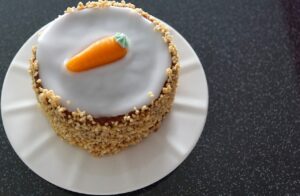 cakes, carrot, marzipan-2360883.jpg